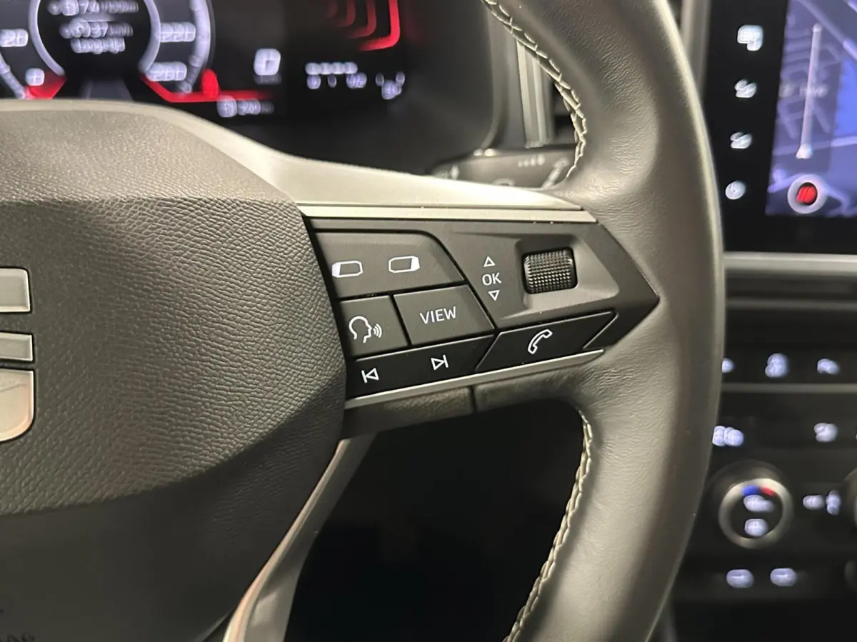 1.5 TSI Style Business Intense CARPLAY NAVI CRUISE LM ECC.