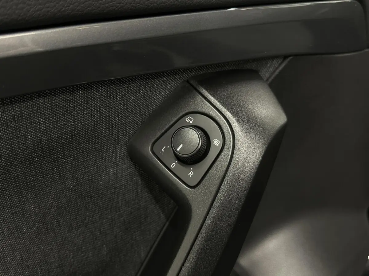 1.5 TSI Style Business Intense CARPLAY NAVI CRUISE LM ECC.