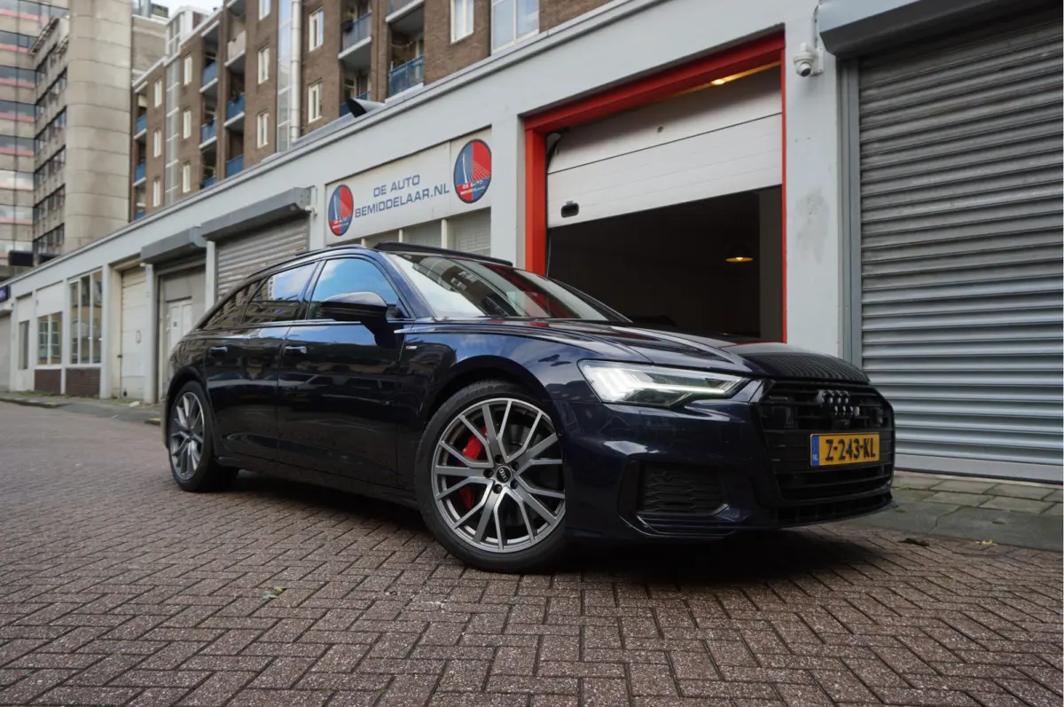 55 TFSI e quattro Pro Line S Competition Aut7 Black Optic Pano | 360 | Trekhaak | B&O | Adaptive + Lane | 20inch | HUD | Softclose |