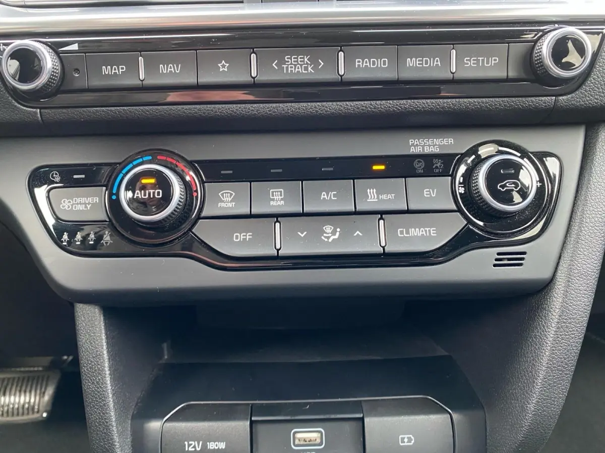 Edition 64 kWh | Navigatie | Climate control | Parkeer camera | Stoel + Stuurverwarming