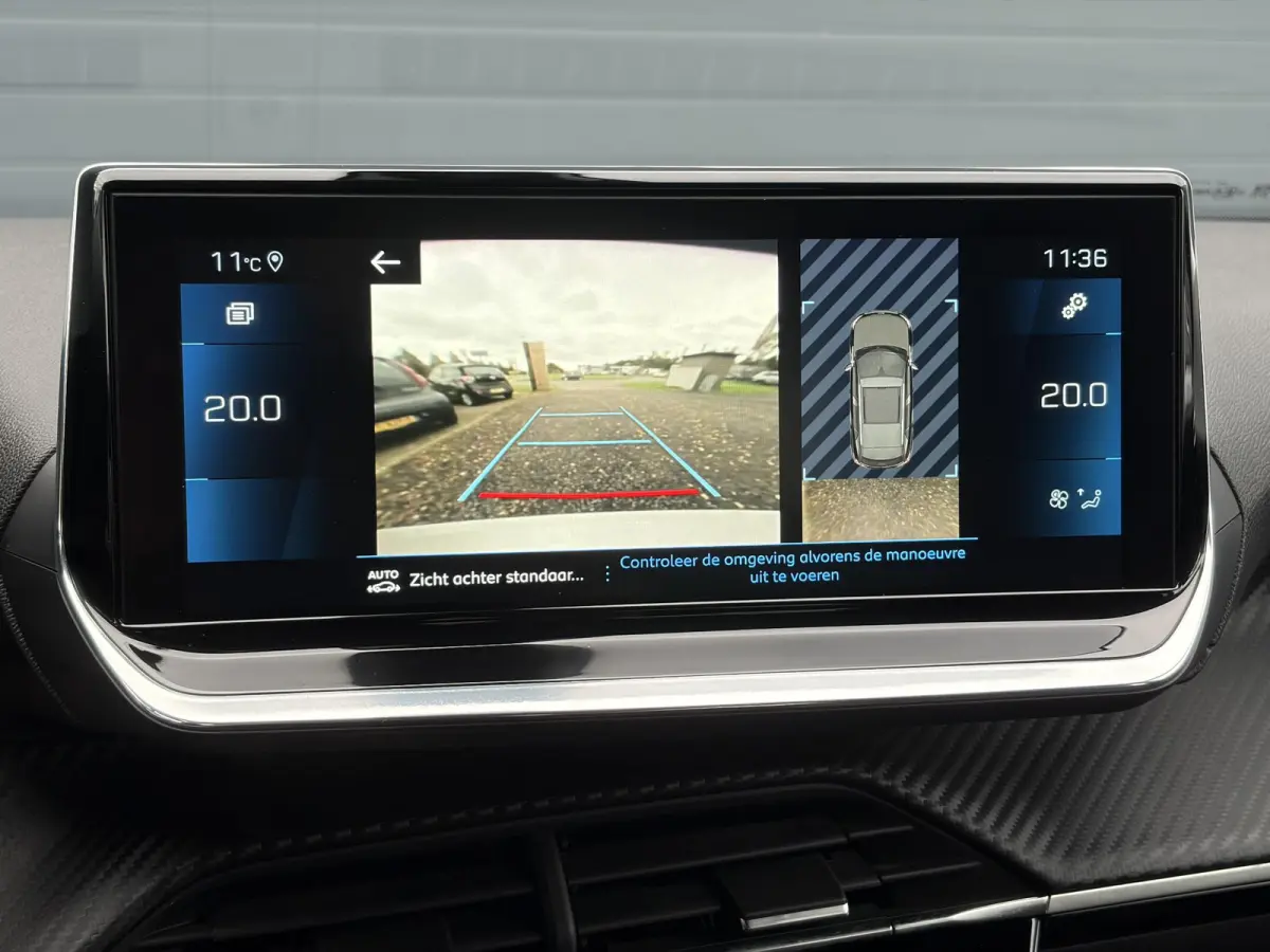 1.2 PureTech Blue Lease Allure ✓2e Eigenaar✓360° Camera✓Draadloze telefoonlader✓Carplay✓6 bak✓Halfleder✓Navi✓Clima✓Cruise✓17'' Lmv✓Rijstrooksensor✓102pk✓Dealer ond
