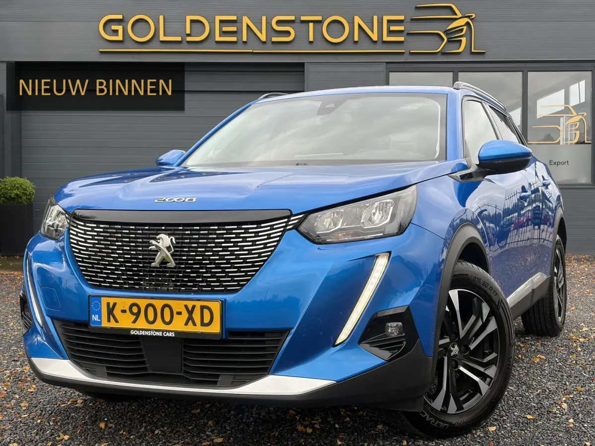 1.2 PureTech Blue Lease Allure ✓2e Eigenaar✓360° Camera✓Draadloze telefoonlader✓Carplay✓6 bak✓Halfleder✓Navi✓Clima✓Cruise✓17'' Lmv✓Rijstrooksensor✓102pk✓Dealer ond