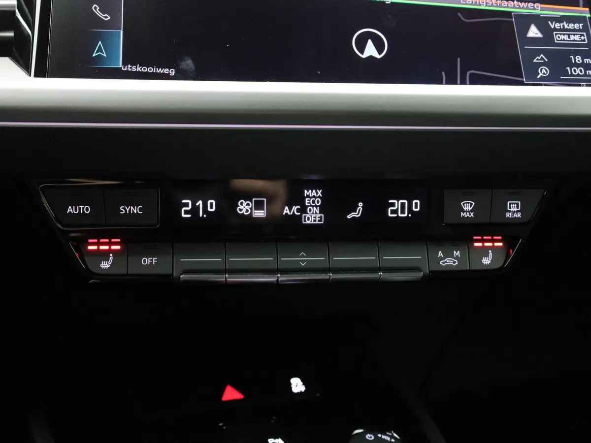 50 quattro Advanced edition 77 kWh 299 PK | Navigatie | Stoel + stuurverwarming | Comfortpakket Plus | Achteruitrijcamera | SONOS Premium geluidsysteem | Optiek Pakket Zwart | Privacy Glass 
