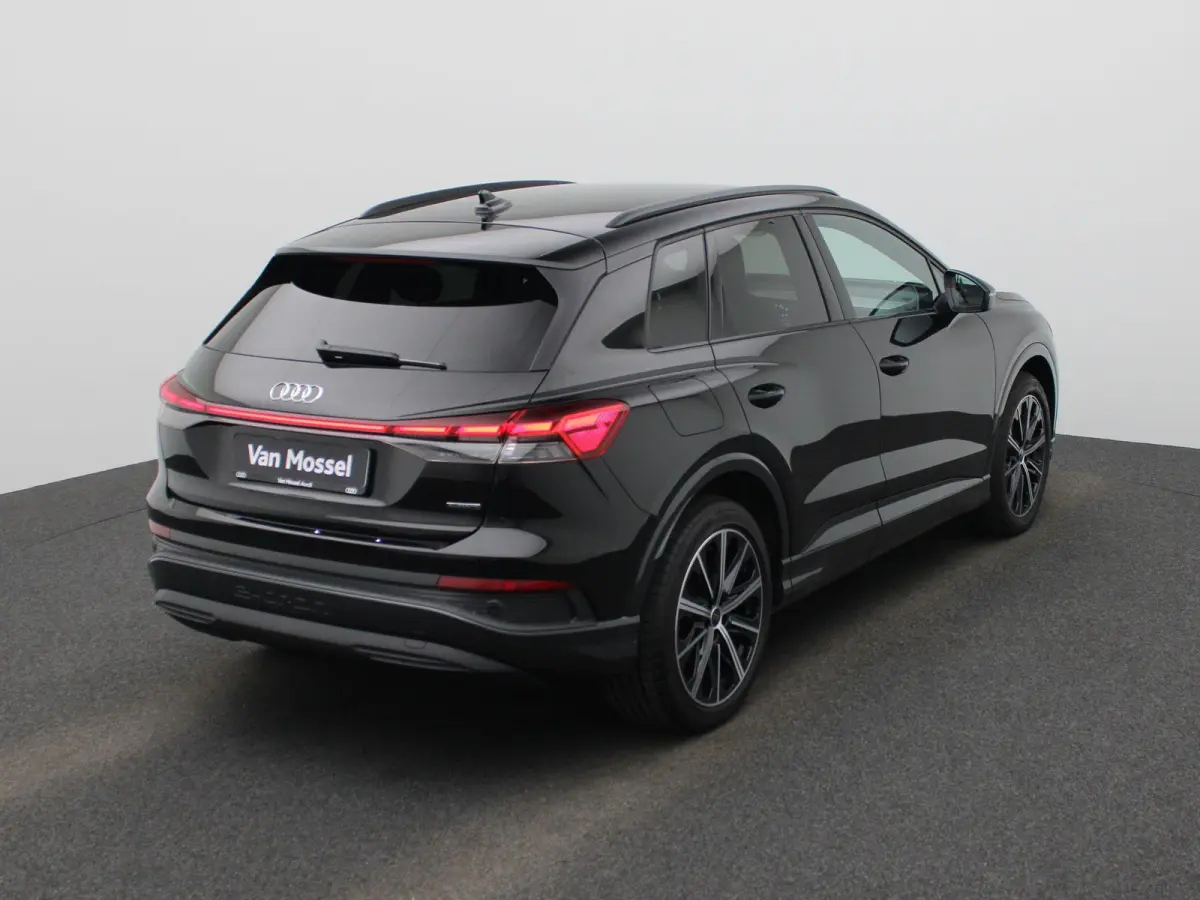 50 quattro Advanced edition 77 kWh 299 PK | Navigatie | Stoel + stuurverwarming | Comfortpakket Plus | Achteruitrijcamera | SONOS Premium geluidsysteem | Optiek Pakket Zwart | Privacy Glass 