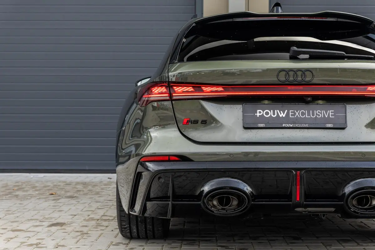 RS 5 Avant 2.9 e-hybrid 639pk quattro | Trekhaak | Audi Sport pakket | Panoramadak | Head-up Display