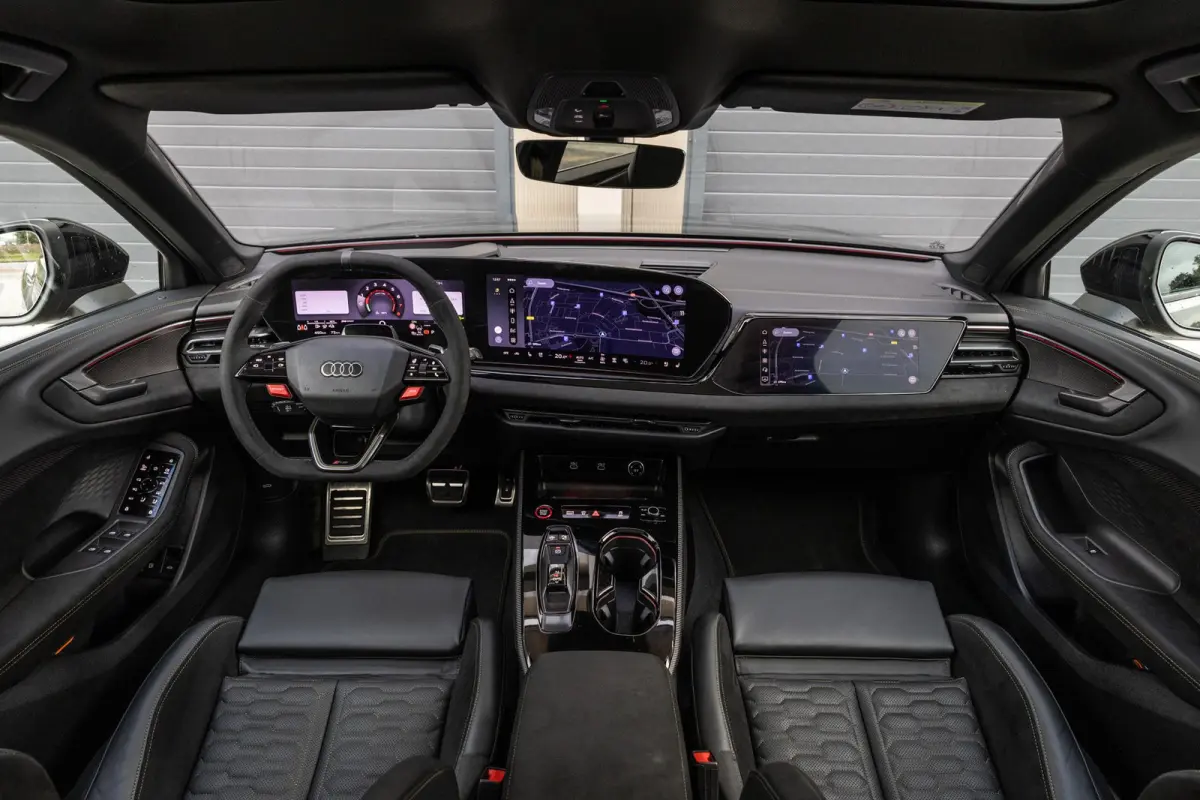 RS 5 Avant 2.9 e-hybrid 639pk quattro | Trekhaak | Audi Sport pakket | Panoramadak | Head-up Display