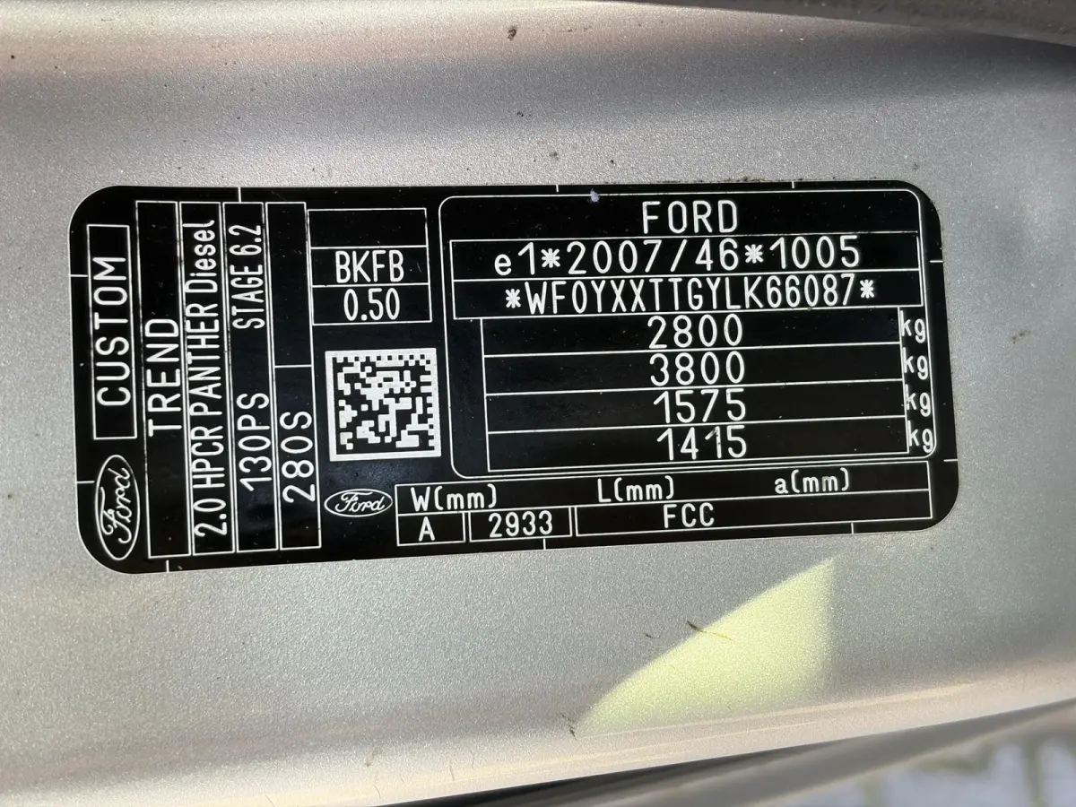 2.0 TDCI L1H1*AUTOM*3PERS*NAVI*CRUISE*HAAK*A/C*TEL