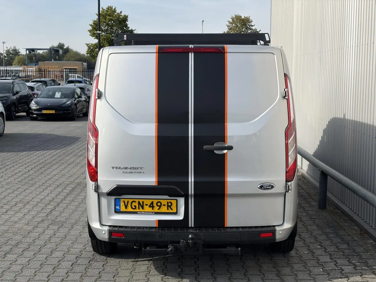 2.0 TDCI L1H1*AUTOM*3PERS*NAVI*CRUISE*HAAK*A/C*TEL
