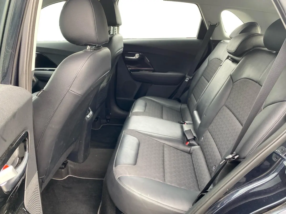 1.6 GDi Hybrid DynamicLine | Navigatie | Climate control | Parkeer camera | Cruise control