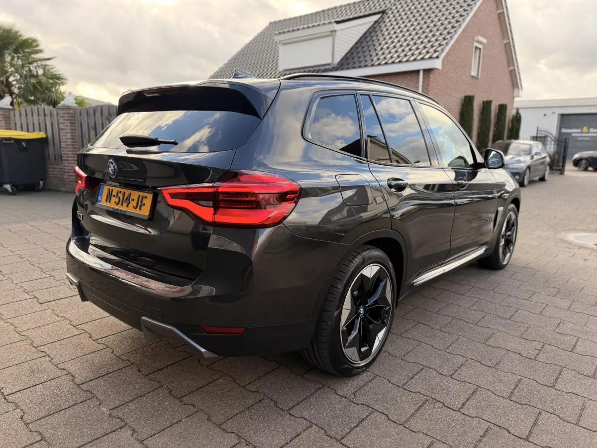 High Executive 80 kWh Org NL Pano|TrekHaak