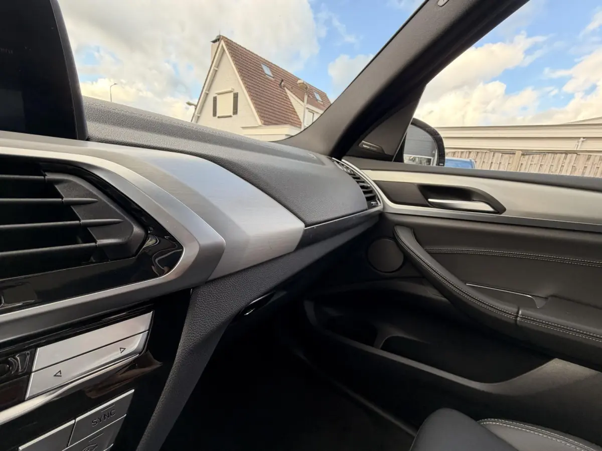 High Executive 80 kWh Org NL Pano|TrekHaak