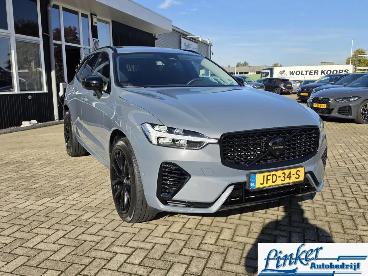 2.0 T8 Plug-in hybrid AWD Plus Dark|PANO|ELEKTR-TREKH|455PK