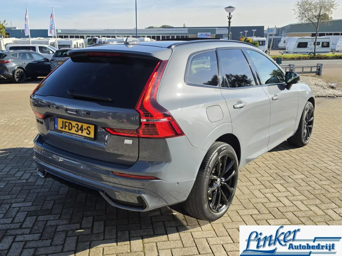 2.0 T8 Plug-in hybrid AWD Plus Dark|PANO|ELEKTR-TREKH|455PK