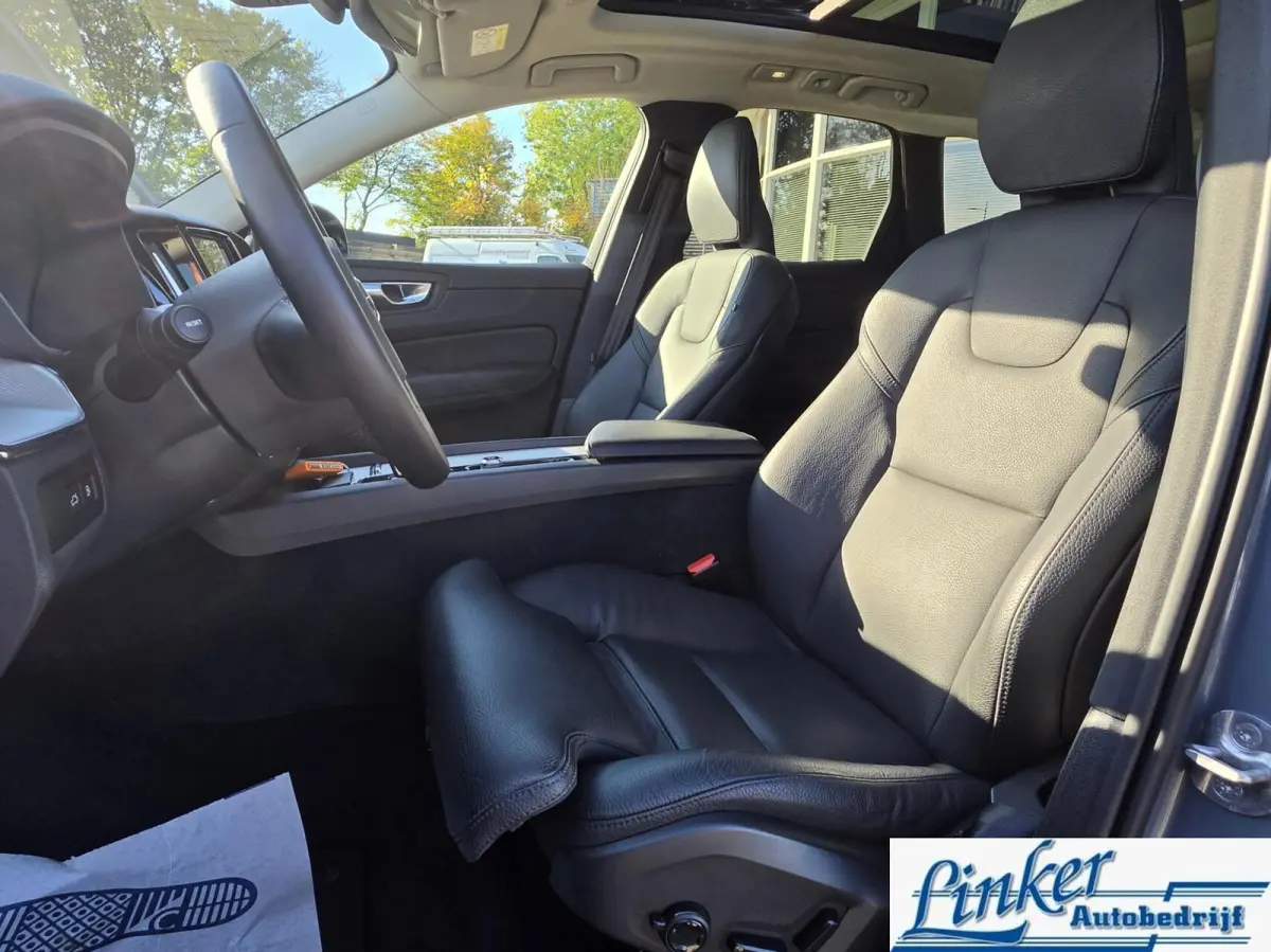 2.0 T8 Plug-in hybrid AWD Plus Dark|PANO|ELEKTR-TREKH|455PK