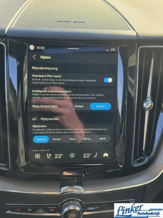 2.0 T8 Plug-in hybrid AWD Plus Dark|PANO|ELEKTR-TREKH|455PK