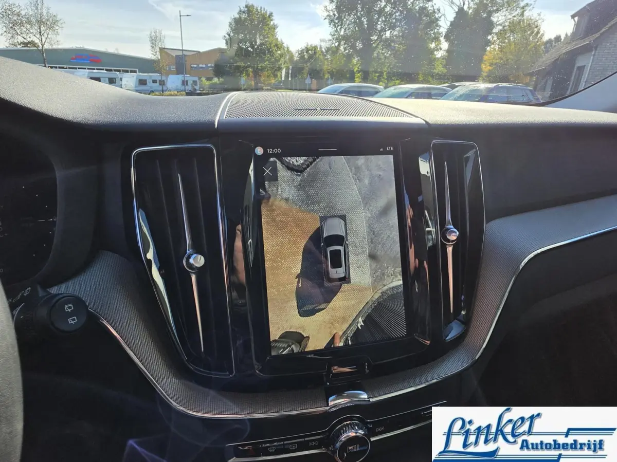 2.0 T8 Plug-in hybrid AWD Plus Dark|PANO|ELEKTR-TREKH|455PK