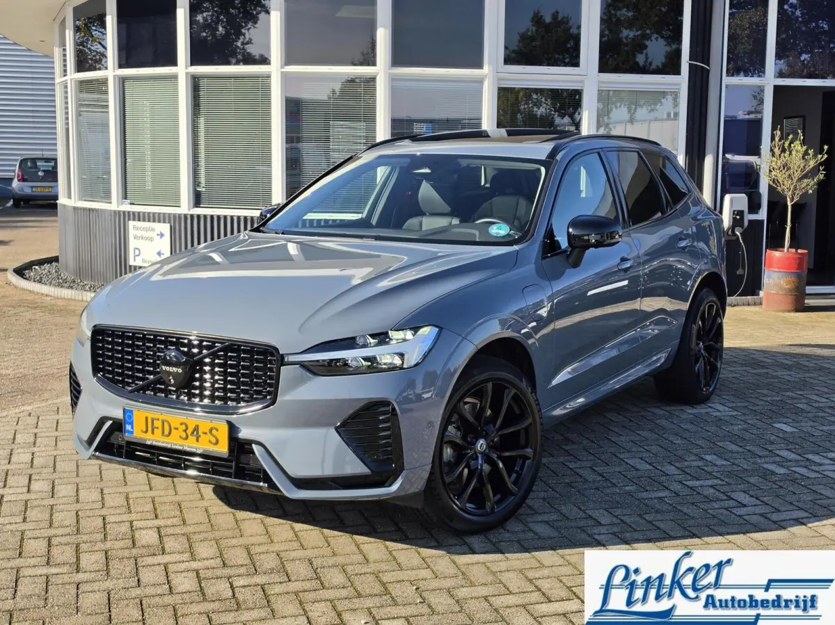 2.0 T8 Plug-in hybrid AWD Plus Dark|PANO|ELEKTR-TREKH|455PK