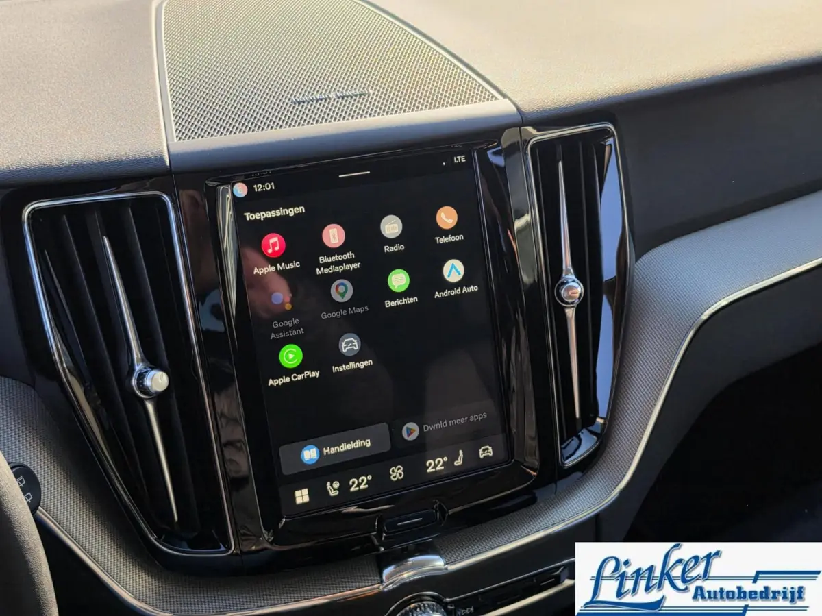 2.0 T8 Plug-in hybrid AWD Plus Dark|PANO|ELEKTR-TREKH|455PK