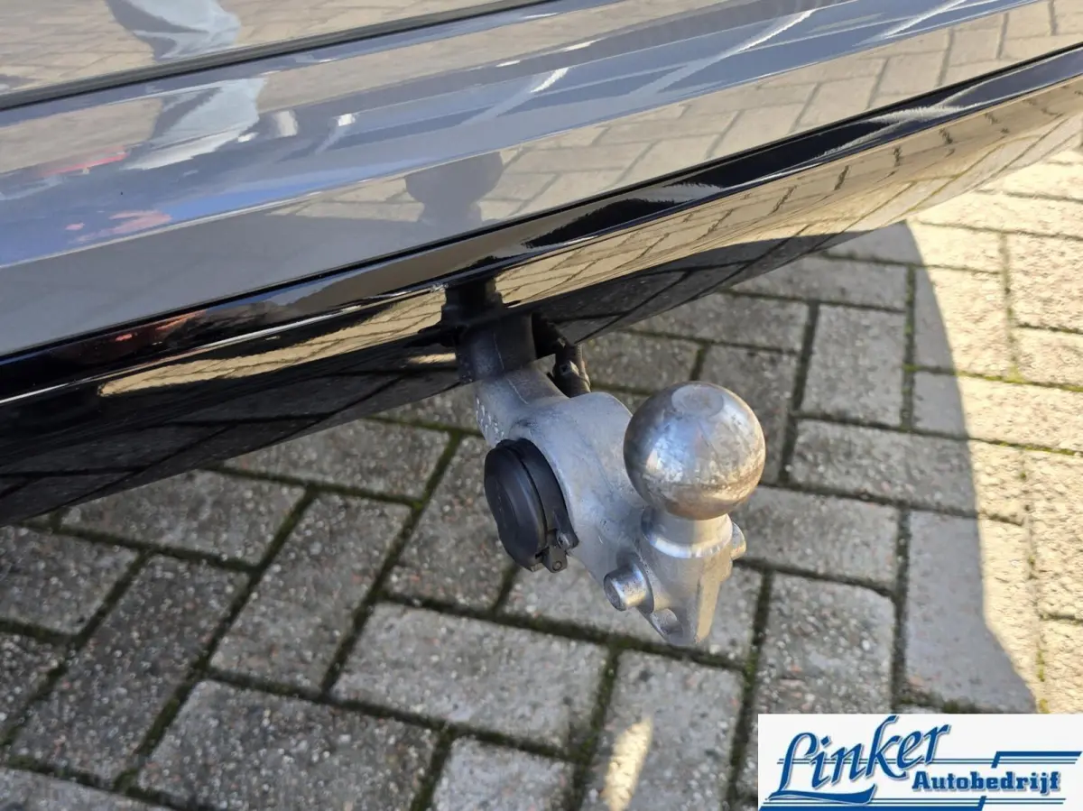 2.0 T8 Plug-in hybrid AWD Plus Dark|PANO|ELEKTR-TREKH|455PK