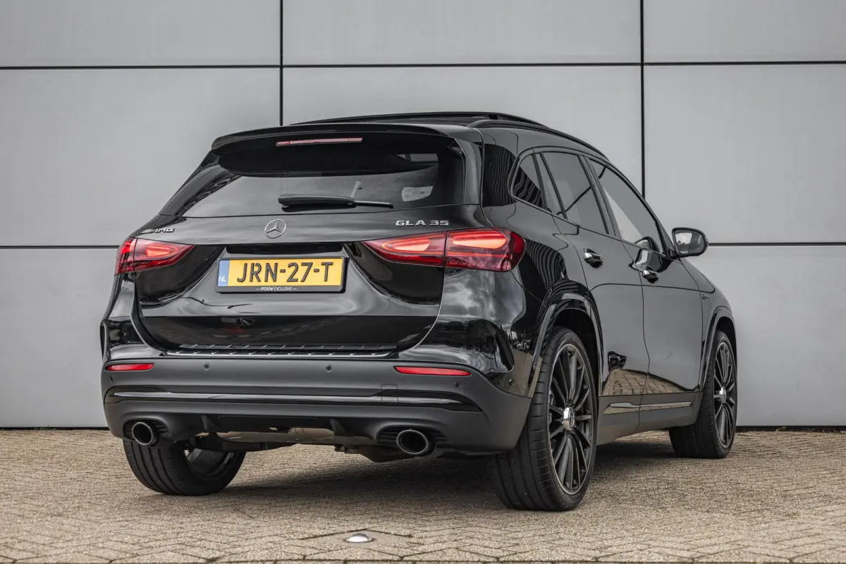 AMG 35 306pk 4MATIC | Panoramadak | 360 camera | Trekhaak | AMG Styling | Achteruitrijcamera | Sportstoelen | Voorstoelen Verwarmd | 21'' Velgen