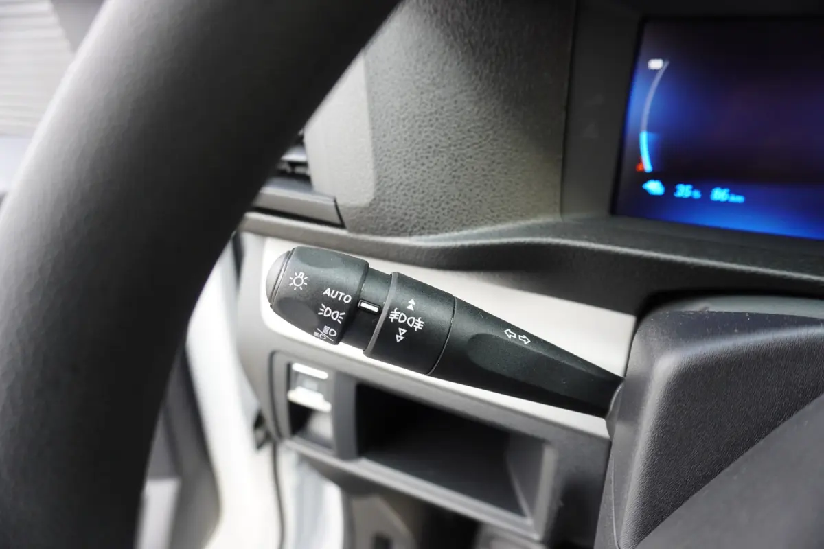 Worker Comfort Extra Range 75 kWh 345km WLTP Long L3 Apple 360° Carplay Camera Parkeersensoren 3-Zits