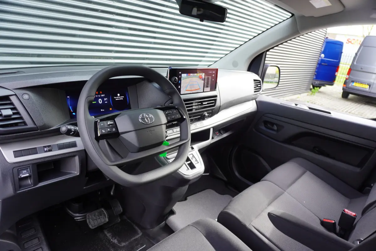 Worker Comfort Extra Range 75 kWh 345km WLTP Long L3 Apple Carplay 360° Camera Parkeersensoren 3-Zits