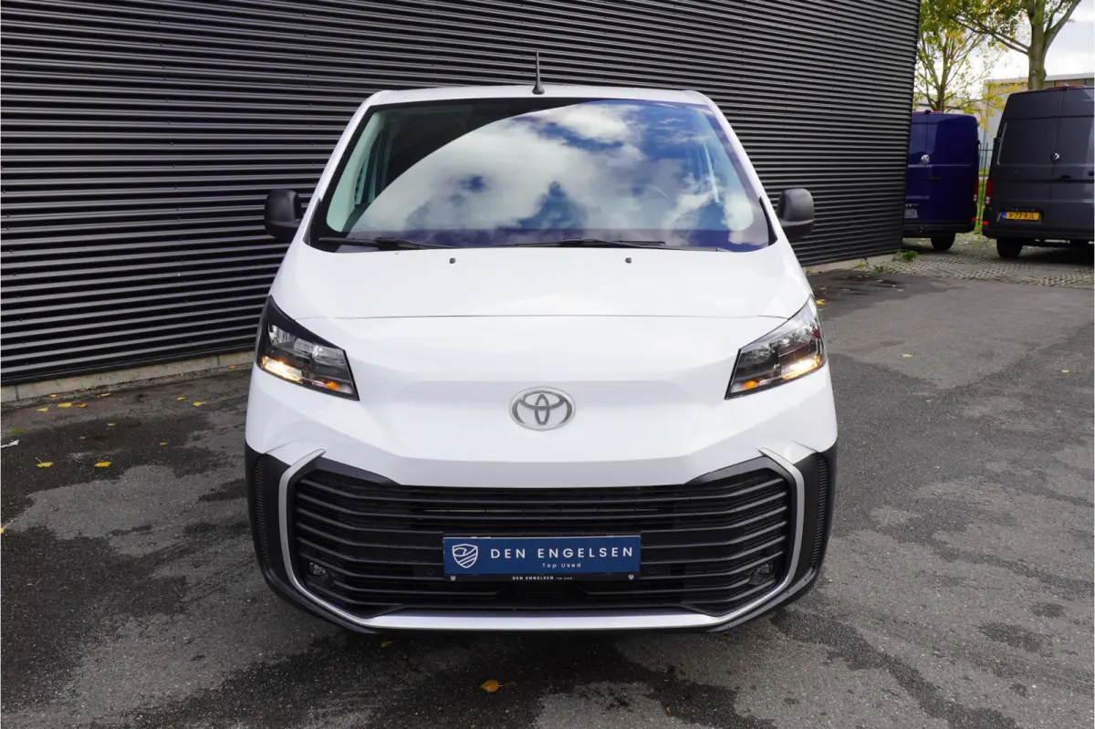 Worker Comfort Extra Range 75 kWh 345km WLTP Long L3 Apple Carplay 360° Camera Parkeersensoren 3-Zits