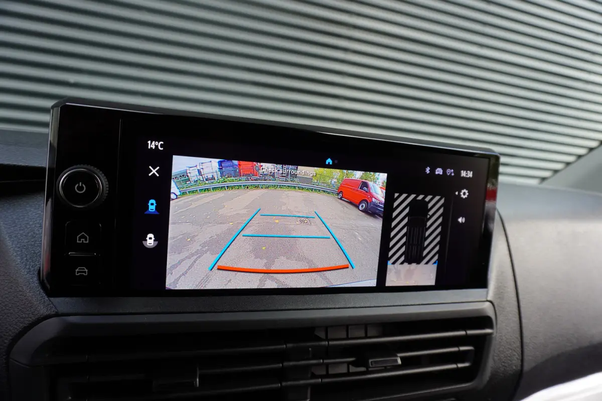 Worker Comfort Extra Range 75 kWh 345km WLTP Long L3 Apple Carplay 360° Camera Parkeersensoren 3-Zits