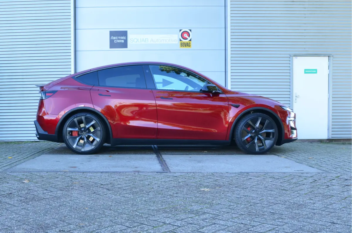 Performance AWD 83 kWh Trekhaak (1.600kg), AutoPilot4.0 (FSD 99,- p/mnd)