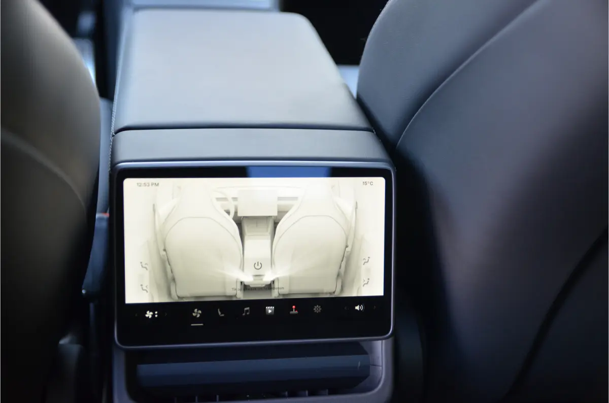 Performance AWD 83 kWh Trekhaak (1.600kg), AutoPilot4.0 (FSD 99,- p/mnd)