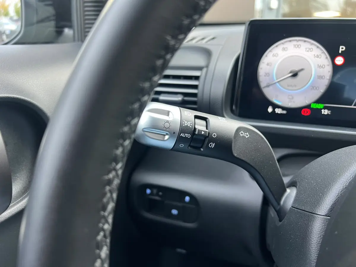 Pulse | Aansluiting USB, eerste zitrij | Actieve rijbaanassistentie (LKA) | Mistlampen LED, achter