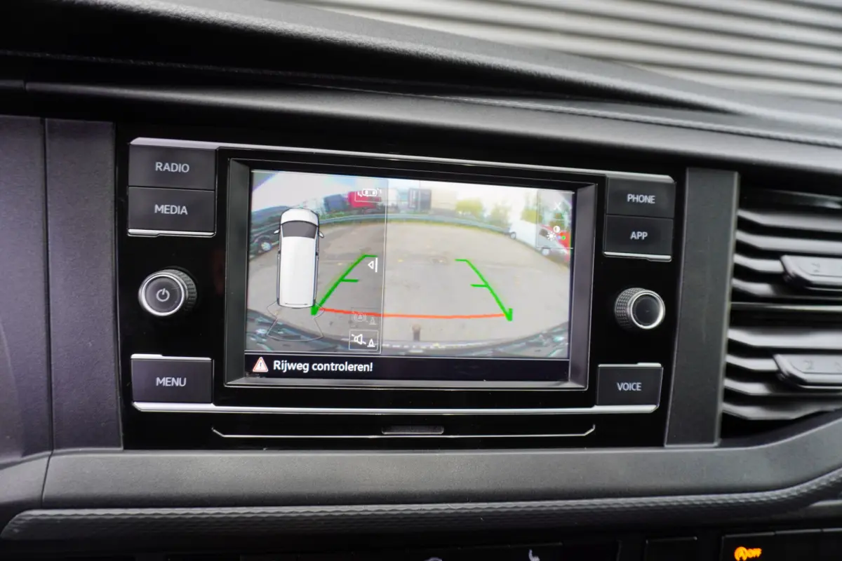 150pk Automaat L2H1 2x Schuifdeur Achterklep Apple carplay Camera Trekhaak ACC Cruise control Standkachel