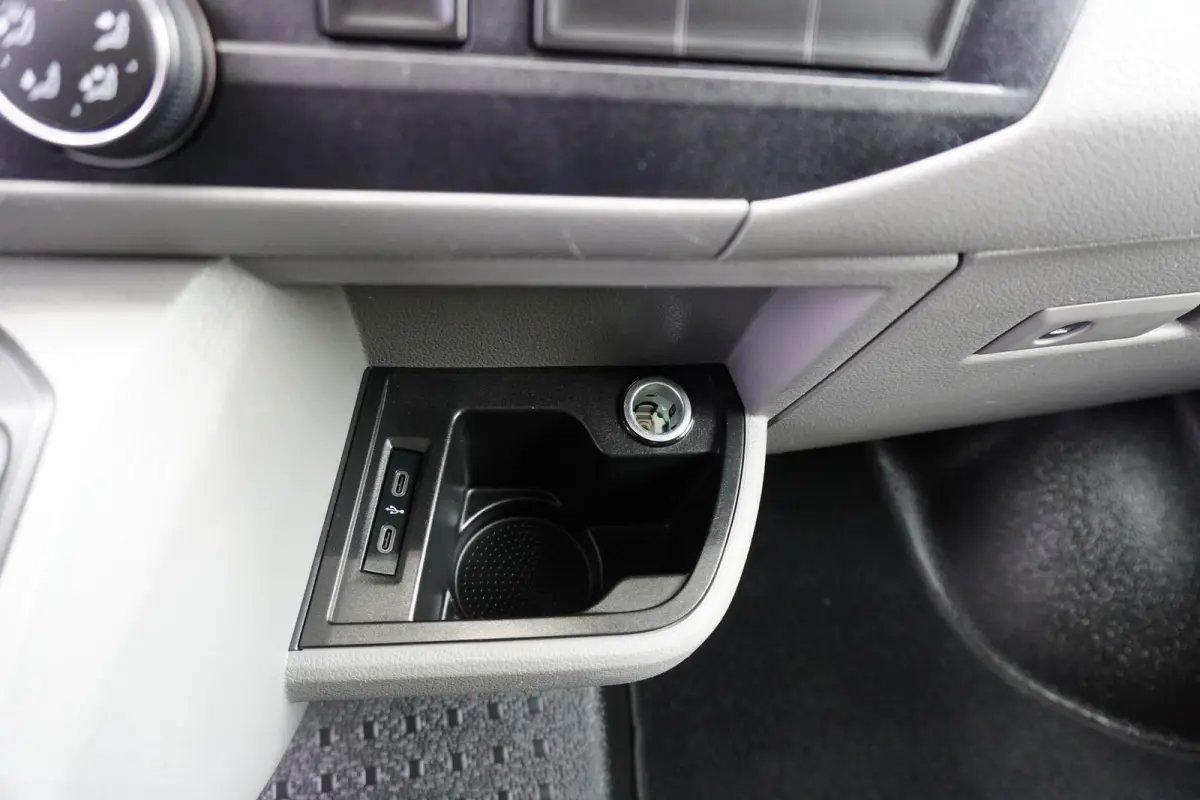 150pk Automaat L2H1 2x Schuifdeur Achterklep Apple carplay Camera Trekhaak ACC Cruise control Standkachel