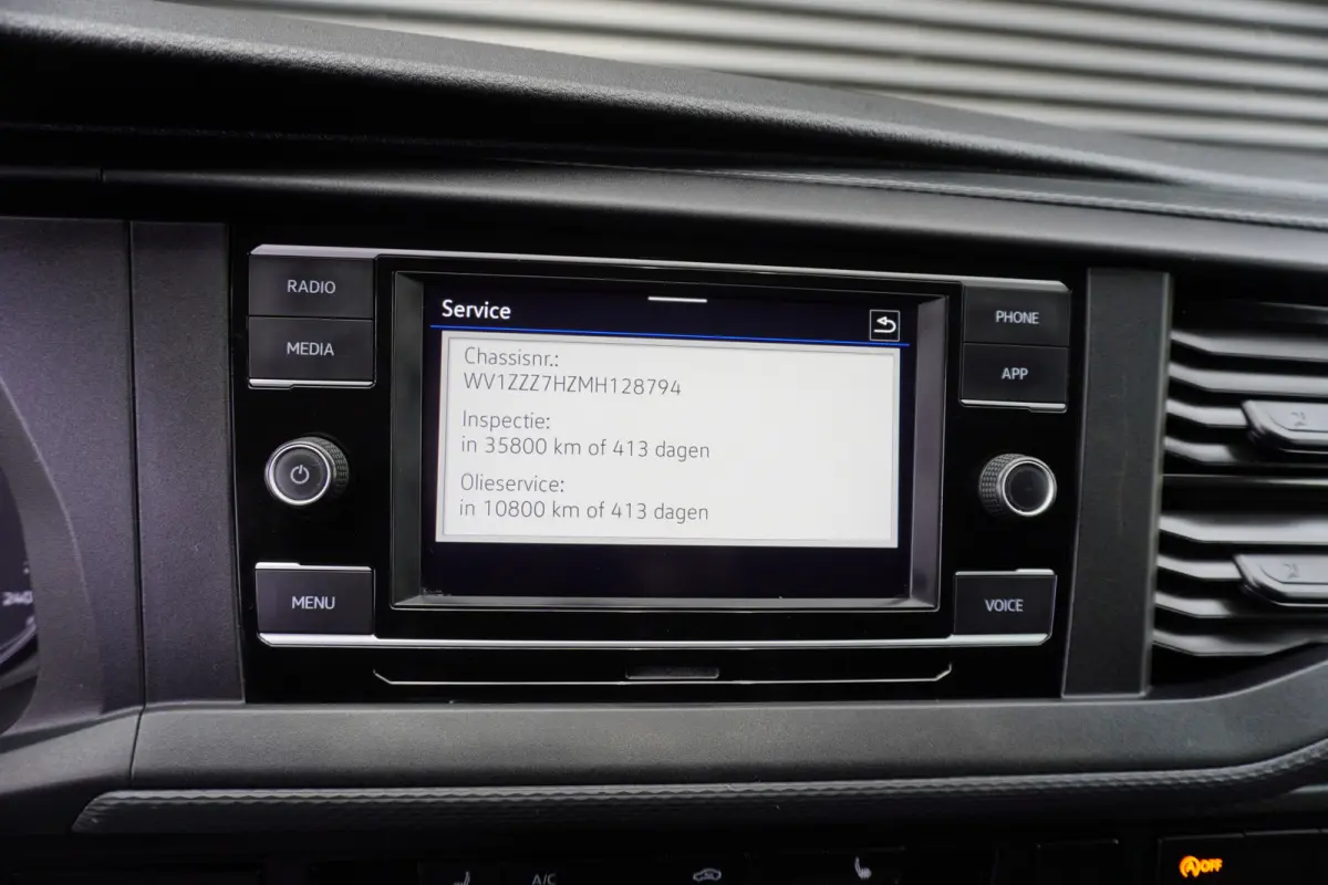150pk Automaat L2H1 2x Schuifdeur Achterklep Apple carplay Camera Trekhaak ACC Cruise control Standkachel