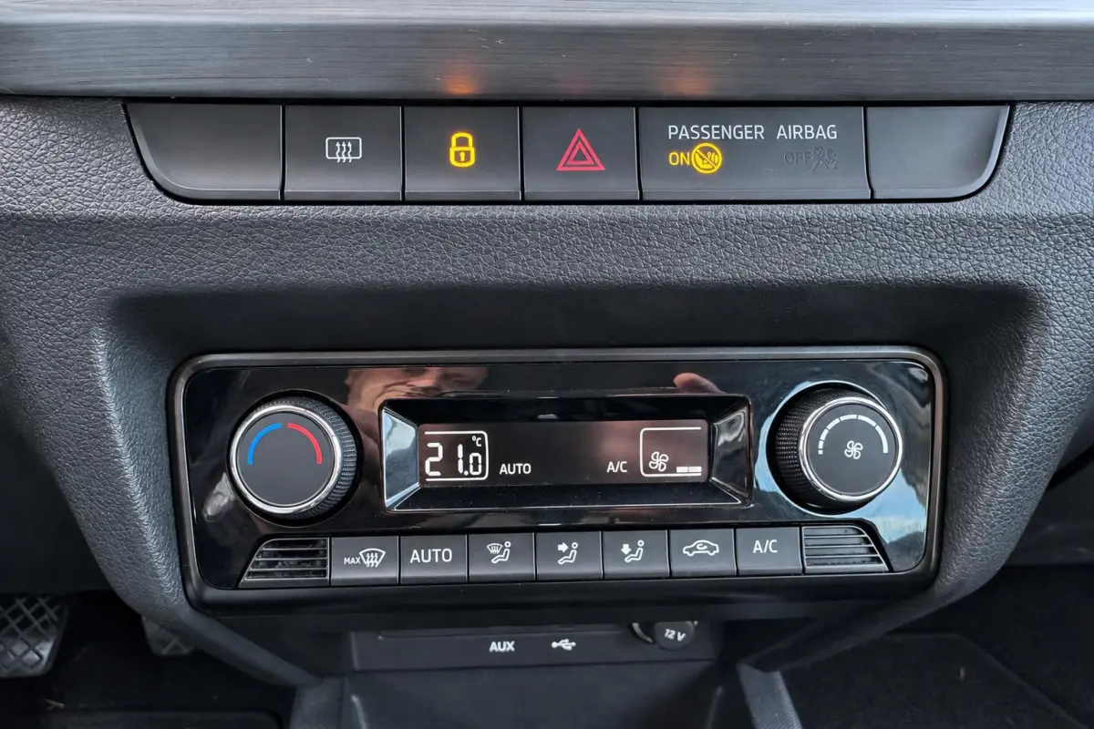 1.2 TSI Drive NAVI PDC AIRCO