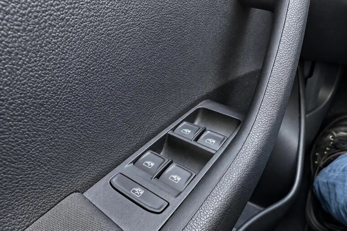 1.2 TSI Drive NAVI PDC AIRCO