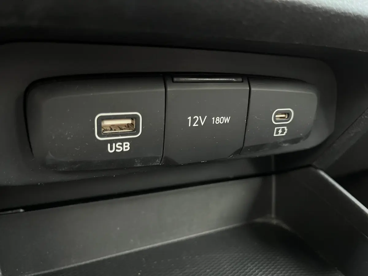 1.0 Comfort Limited | Automaat | Navigatie | Apple Carplay | Android Auto | Airco | Cruise Control |