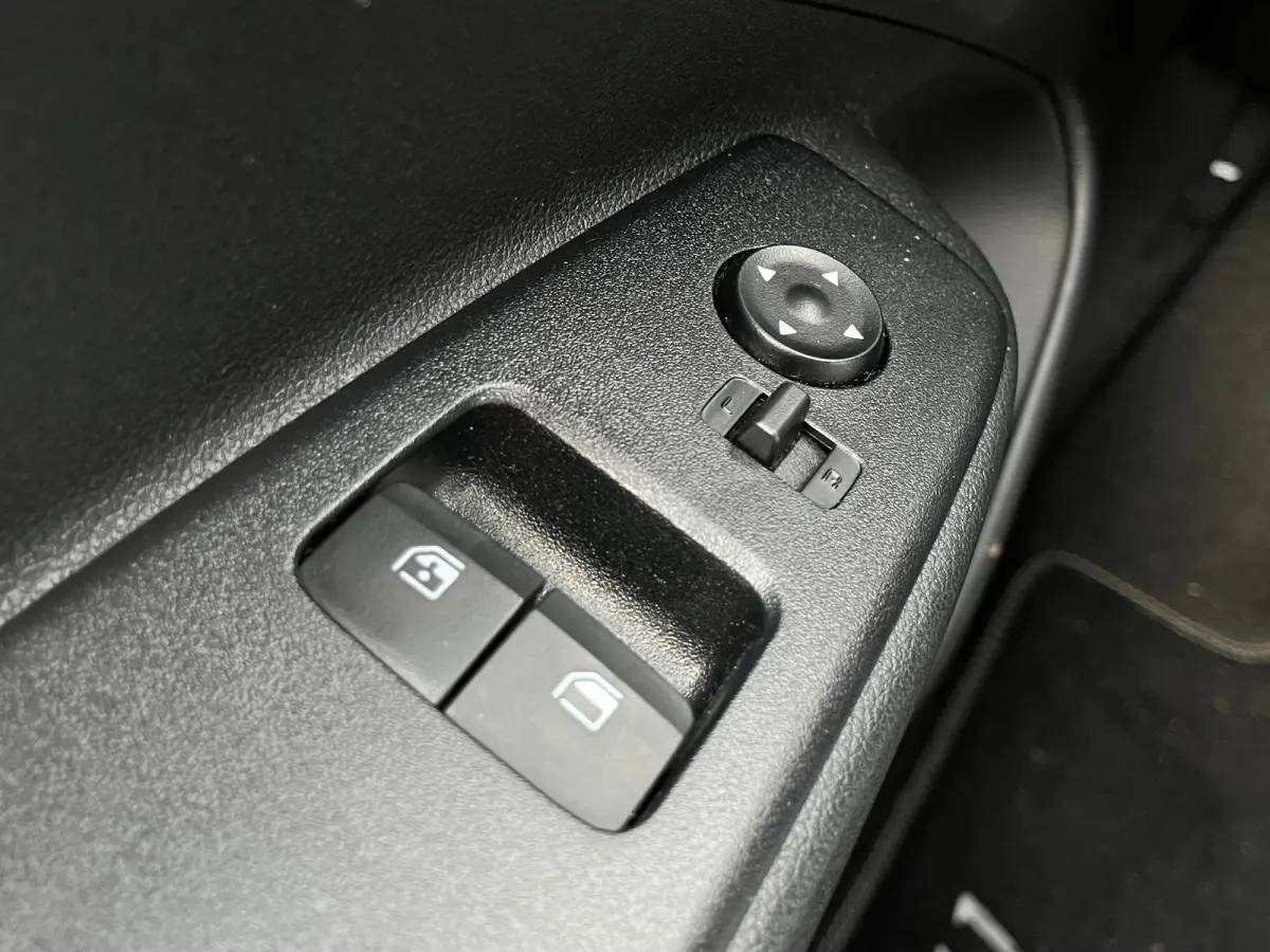 1.0 Comfort Limited | Automaat | Navigatie | Apple Carplay | Android Auto | Airco | Cruise Control |