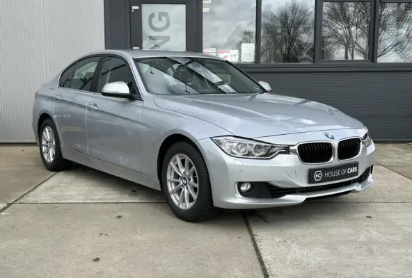 320i Executive