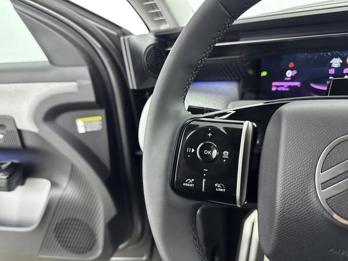 1.2 Hybrid 145 Max | Elektrische stoelen | Stoelverwarming/verkoeling | Stuurverwarming | Navigatie | 360 Camera | Elektrische achterklep |