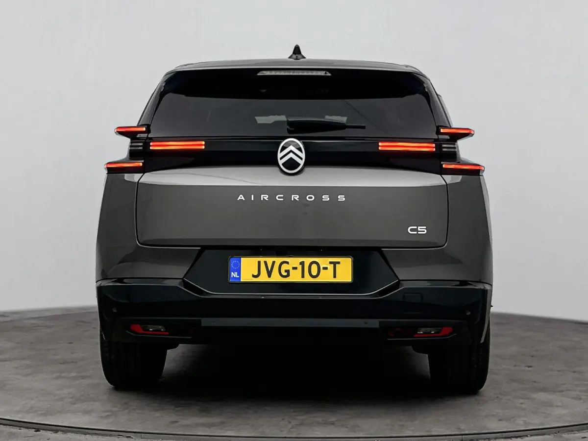 1.2 Hybrid 145 Max | Elektrische stoelen | Stoelverwarming/verkoeling | Stuurverwarming | Navigatie | 360 Camera | Elektrische achterklep |