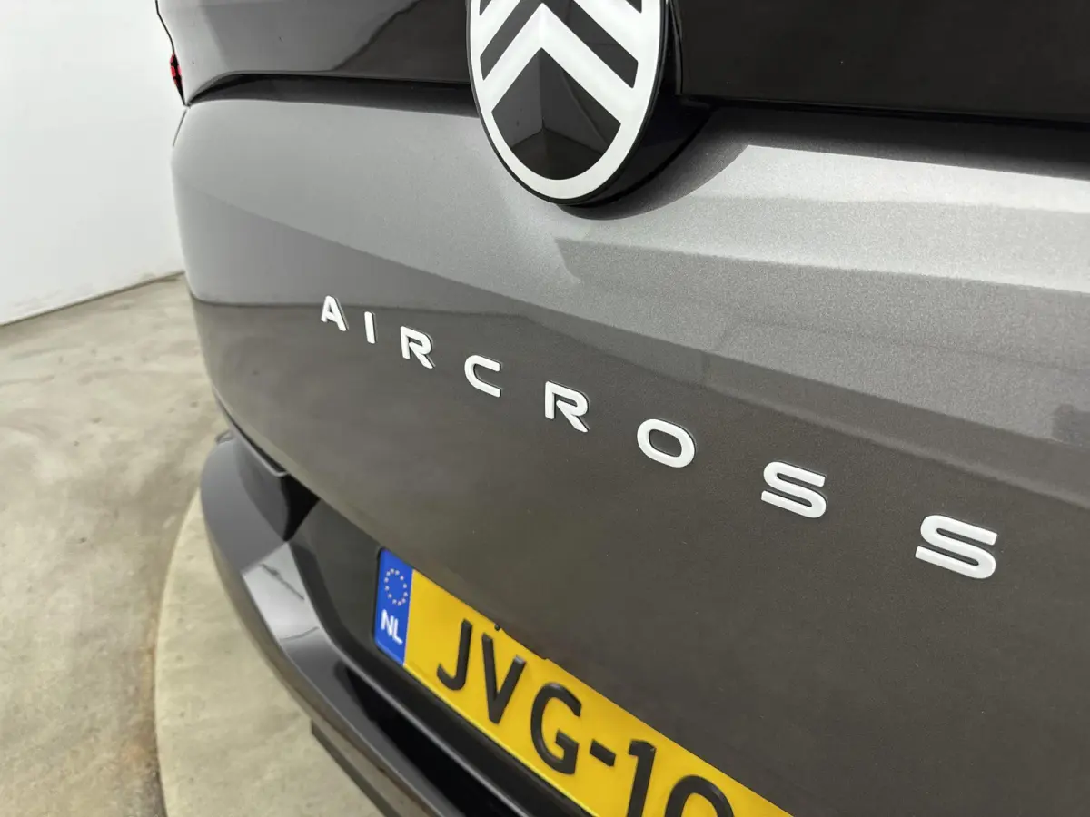 1.2 Hybrid 145 Max | Elektrische stoelen | Stoelverwarming/verkoeling | Stuurverwarming | Navigatie | 360 Camera | Elektrische achterklep |