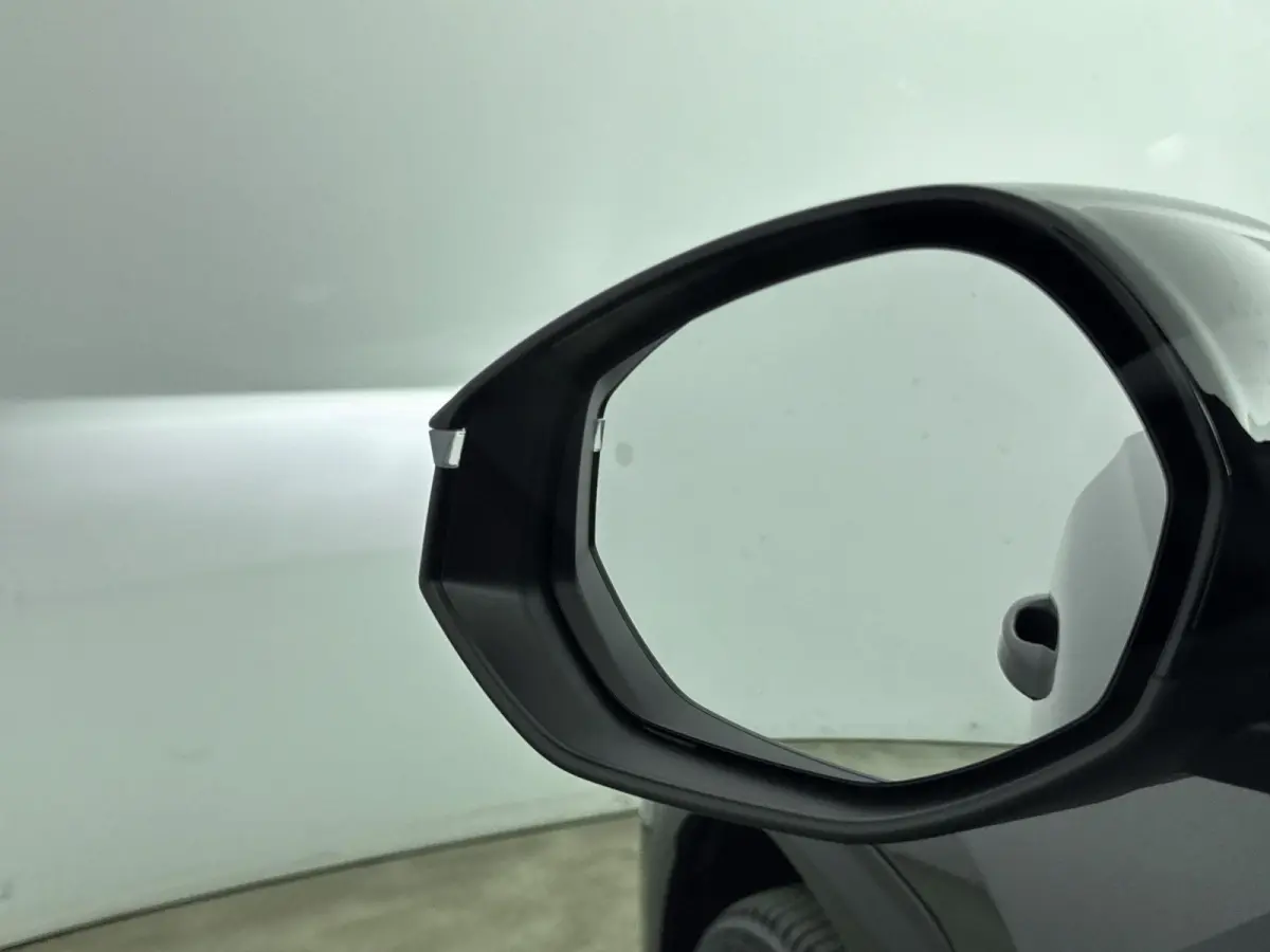 1.2 Hybrid 145 Max | Elektrische stoelen | Stoelverwarming/verkoeling | Stuurverwarming | Navigatie | 360 Camera | Elektrische achterklep |