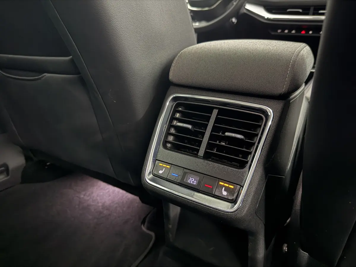 80 82kWh 204PK | Sfeer | Virtual | Camera | Cruise | Carplay | SOH 92% | Trekhaak | Winterpack
