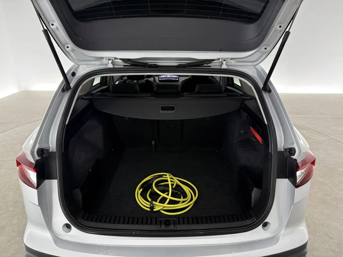 80 82kWh 204PK | Sfeer | Virtual | Camera | Cruise | Carplay | SOH 92% | Trekhaak | Winterpack