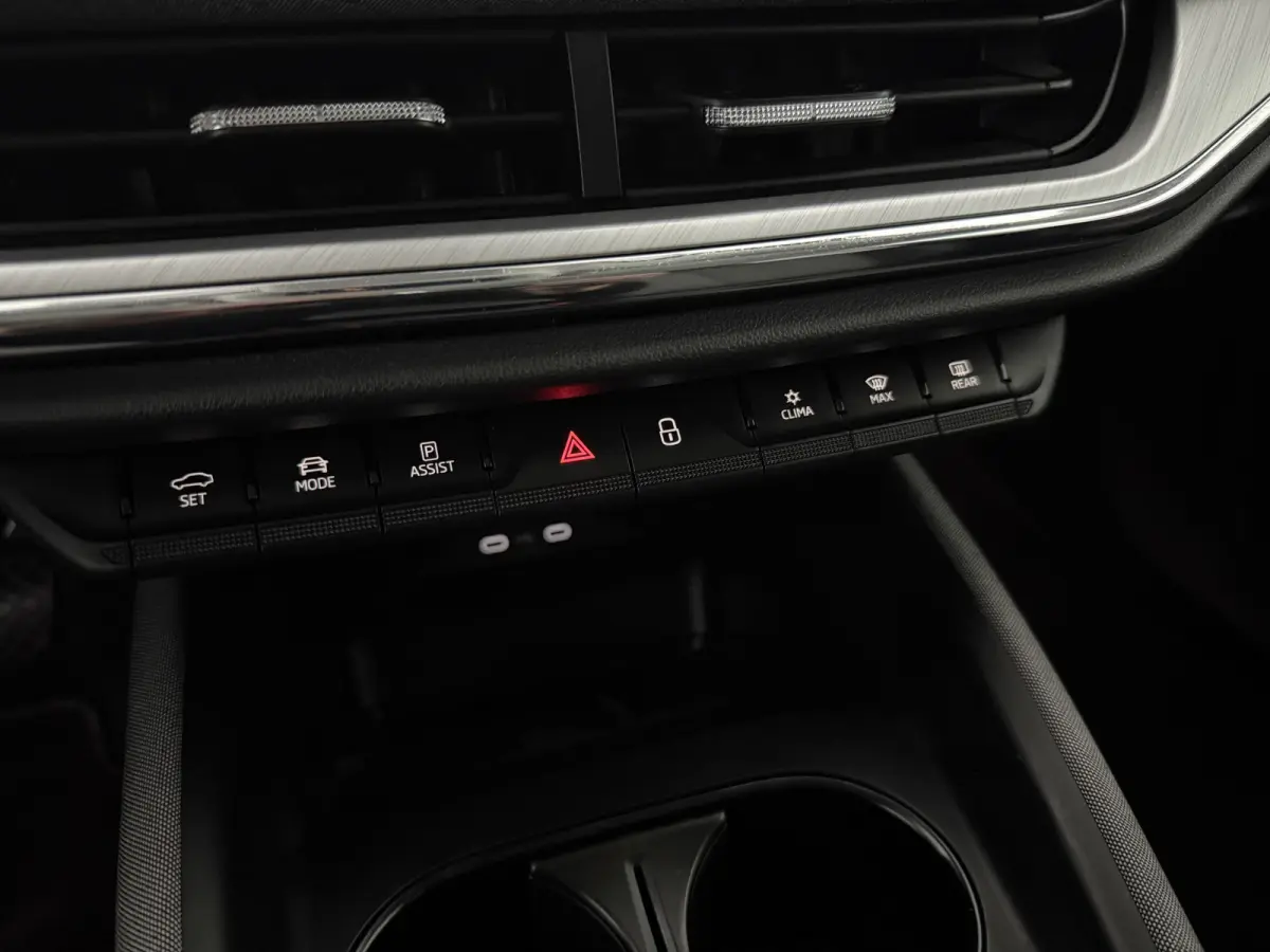 80 82kWh 204PK | Sfeer | Virtual | Camera | Cruise | Carplay | SOH 92% | Trekhaak | Winterpack