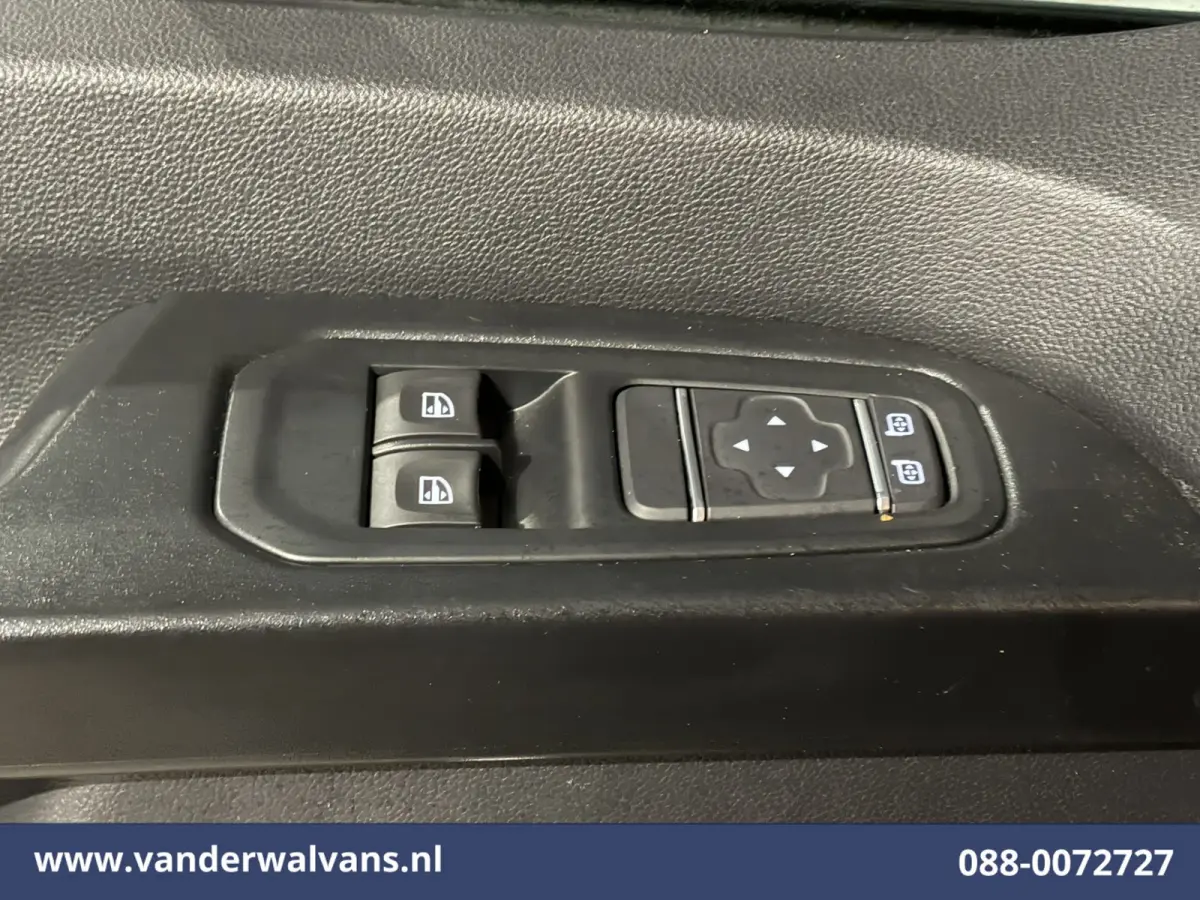 2.0 dCi 131pk L2H1 Euro6 Airco | LED | Cruisecontrol | 2500kg Trekhaak | Bijrijdersbank