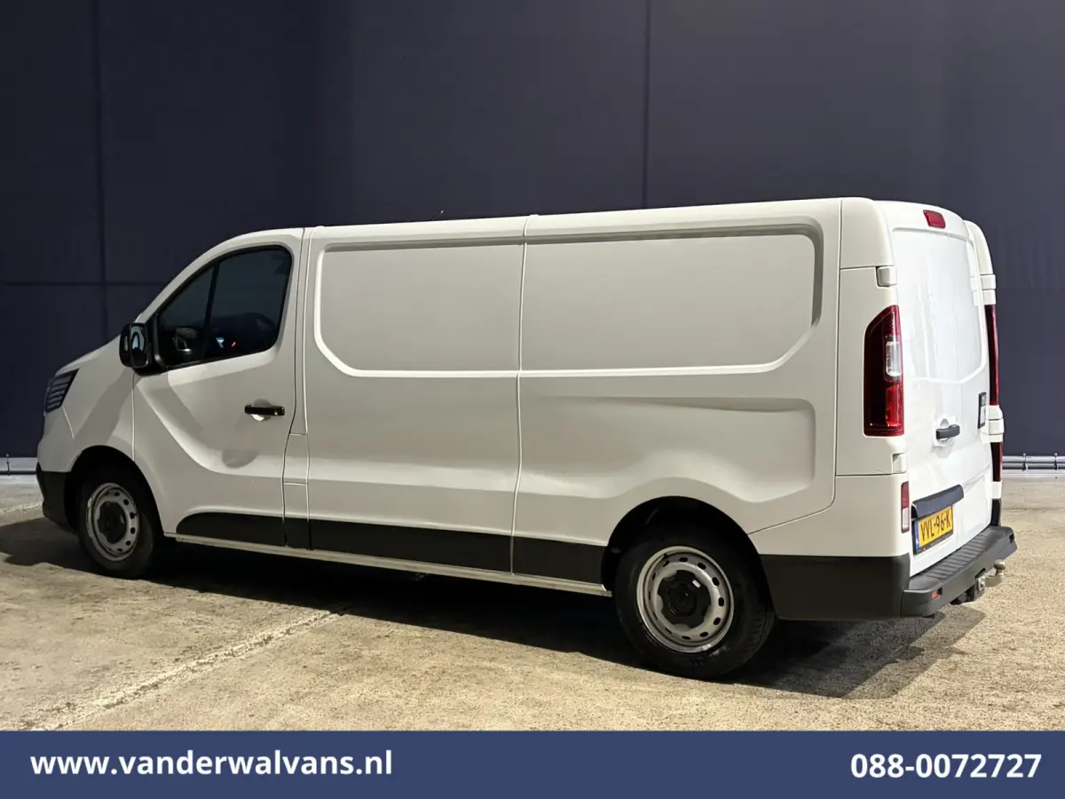 2.0 dCi 131pk L2H1 Euro6 Airco | LED | Cruisecontrol | 2500kg Trekhaak | Bijrijdersbank