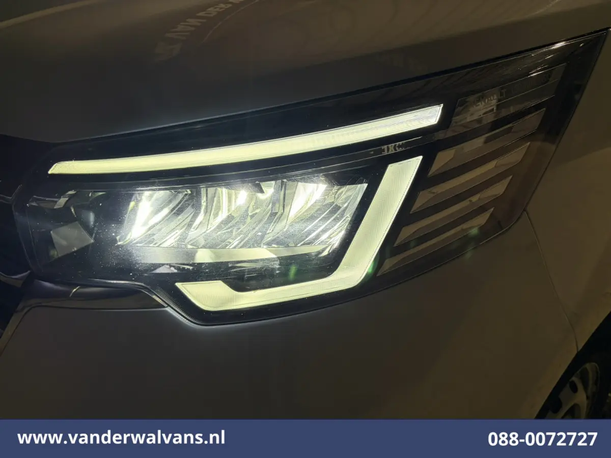 2.0 dCi 131pk L2H1 Euro6 Airco | LED | Cruisecontrol | 2500kg Trekhaak | Bijrijdersbank
