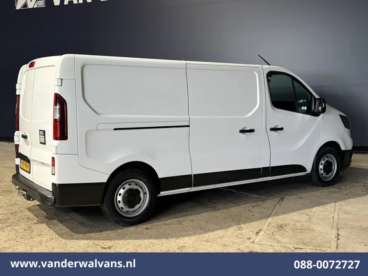 2.0 dCi 131pk L2H1 Euro6 Airco | LED | Cruisecontrol | 2500kg Trekhaak | Bijrijdersbank